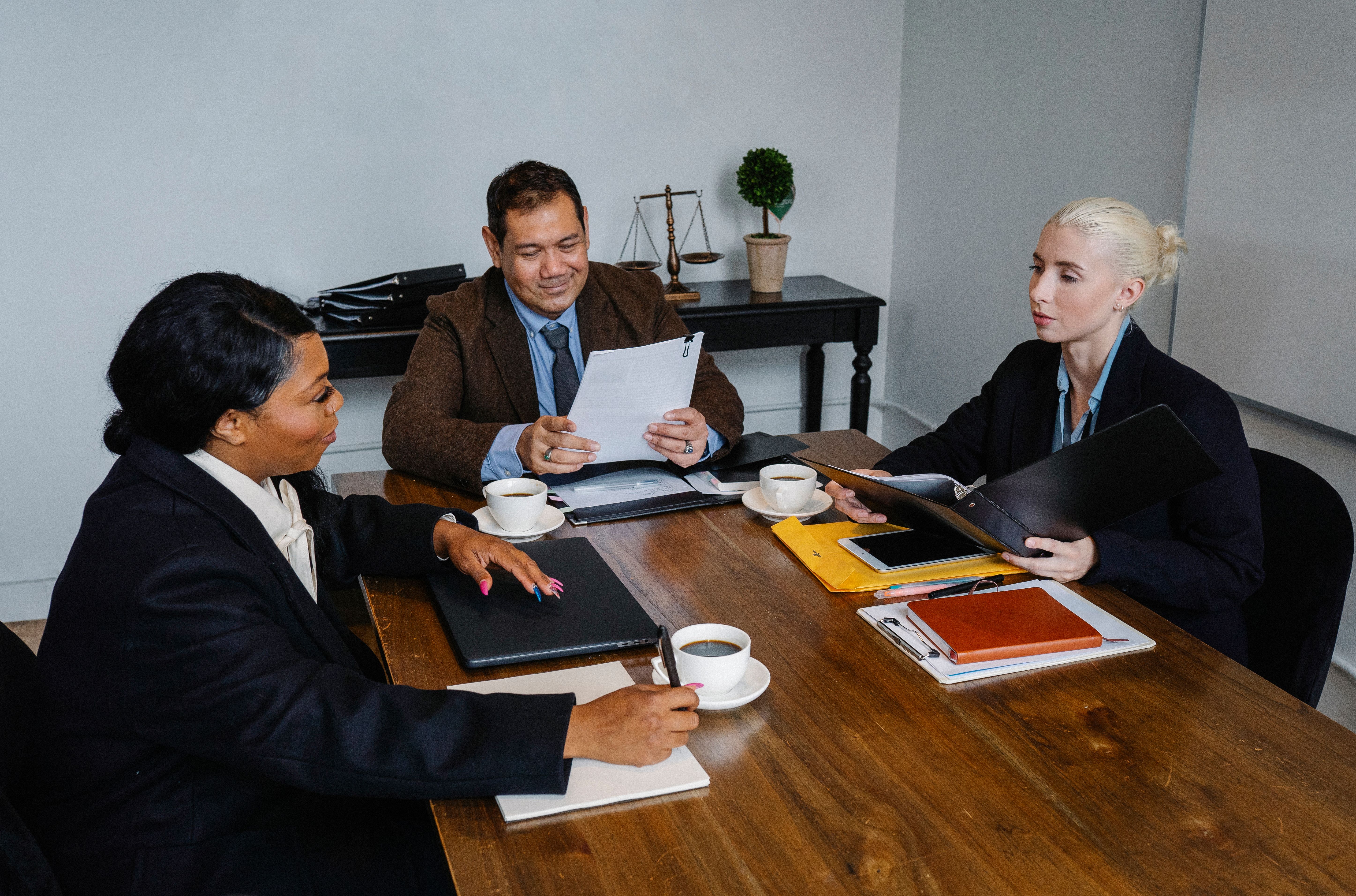 Specialist capturing structured feedback after a milestone